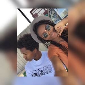 Meet your Posher, Manuela