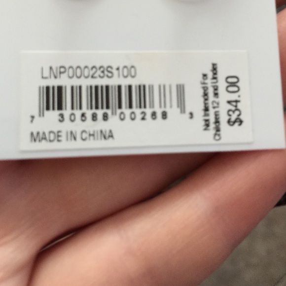 🎉LAST ONE 🎉Lauren Ralph Lauren earring studs👑 - Picture 3 of 3