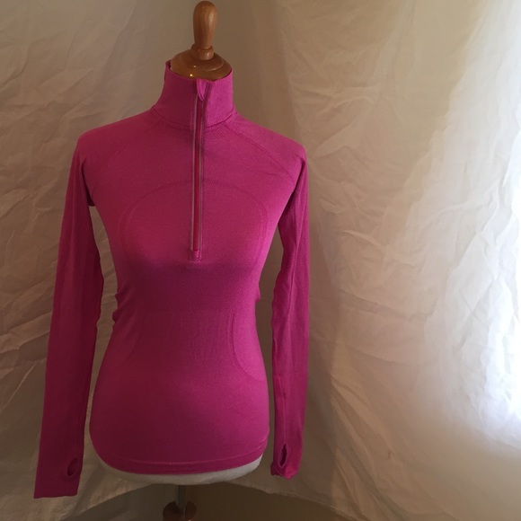 Pink Lulu Lemons exercise pullover