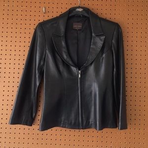 Sexy form-fitting leather jacket