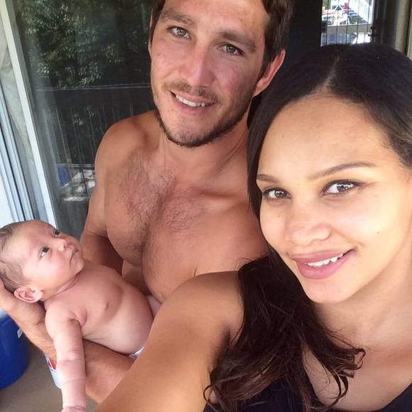 Meet your Posher, Mercedes - Picture 1 of 1