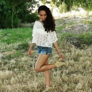 Meet your Posher, Elysea