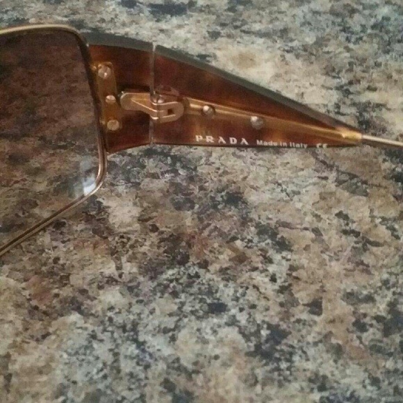 SOLD Prada sun glasses - Picture 2 of 4