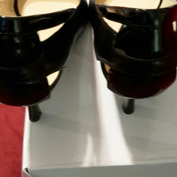 Open Toe Medium Heels - Picture 3 of 4