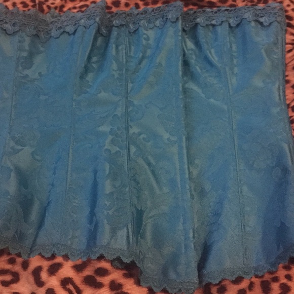 Corsets - Picture 2 of 2