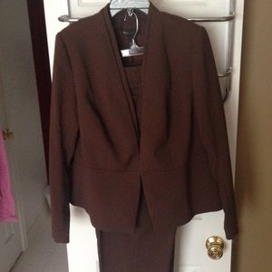 Professional pants suit