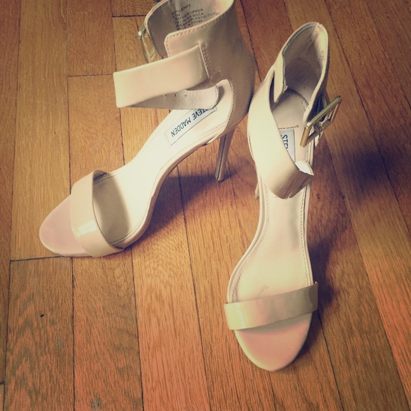 Steve Madden sandals 8.5 nude color