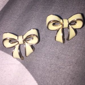 Bow earrings