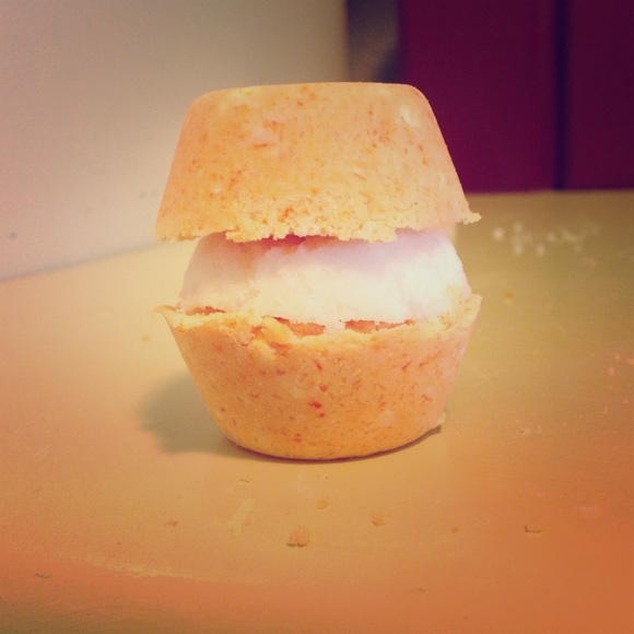 Pumpkin spice macaroon bath bomb