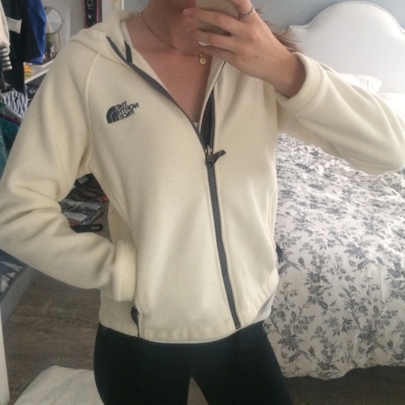 NORTH FACE CREAM FLEECE JACKET