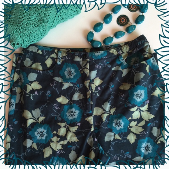 ✨ Classic Sigrid Olsen Sports Capri Pants ✨