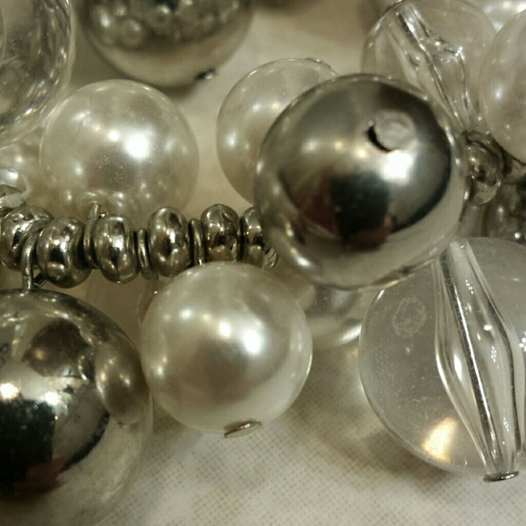 Silver pearl bracelet - Picture 2 of 3
