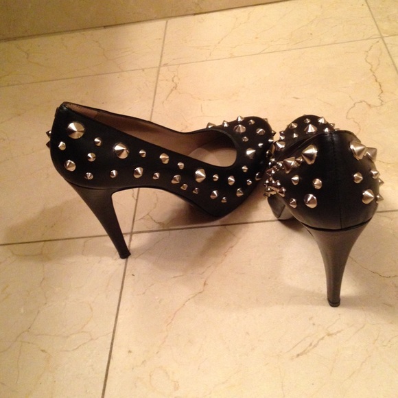 Renzi studded pumps. - Picture 2 of 4