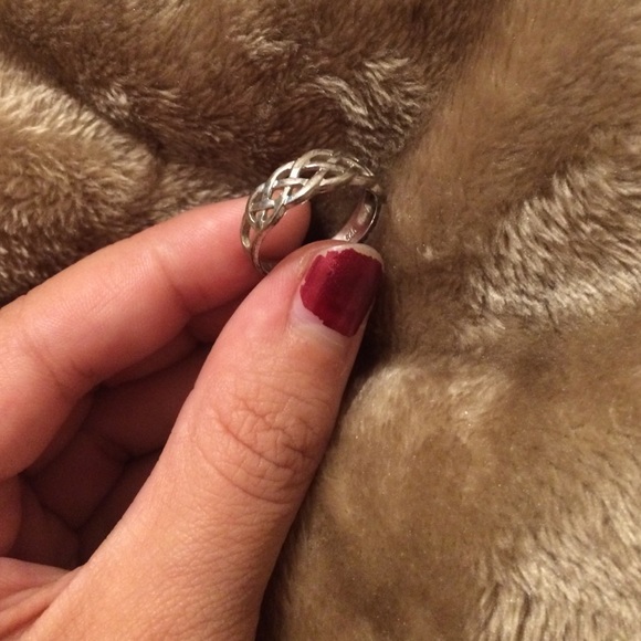 Braided ring - Picture 2 of 2