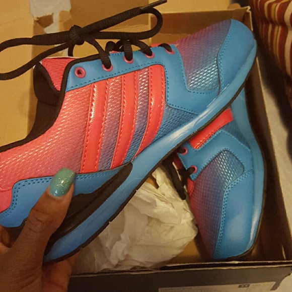 SALE 🎉 SALE 🎉SALE🎉 ADIDAS SNEAKERS 🎉🎉
