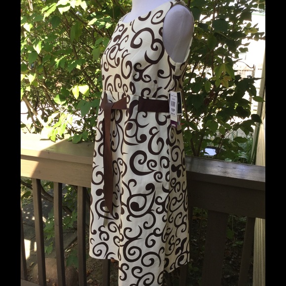 R&K Pretty Dress - Picture 4 of 4