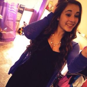 Meet your Posher, Danielle