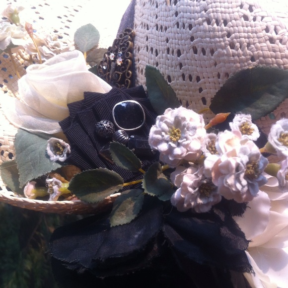 Sold part of custom bundleHP,Original  white hat - Picture 2 of 4