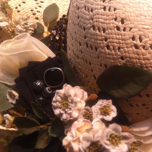 Sold part of custom bundleHP,Original  white hat - Picture 4 of 4