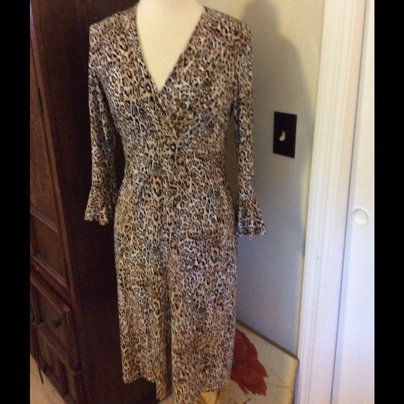 LAST CHANCE Essentials animal print dress sz M