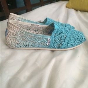 toms