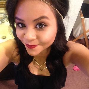 Meet your Posher, Lilian