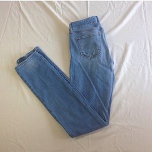 Abercrombie & Fitch Distressed Skinny jeans