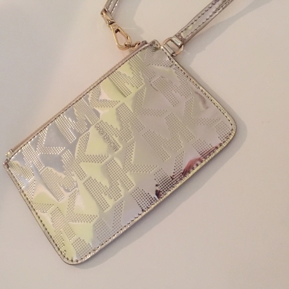 Michael Kors Clutches & Wallets - SOLD ❌NO LONGER AVAILABLE