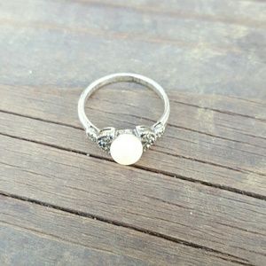 Silver pearl ring