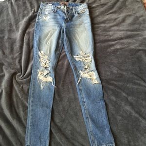 Distressed boyfriend jeans