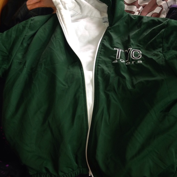 varsity cheer green warm up