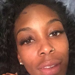 Meet your Posher, Lamarra