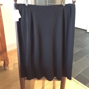 Classic black ruffled hem elastic waist MISOOK!