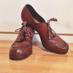 Vintage 80's Hill and Dale Leather Oxford Heels