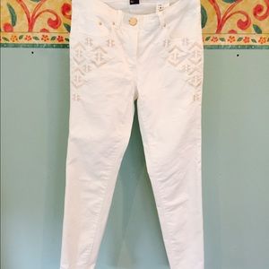 H&M white jeans with embroidery detail