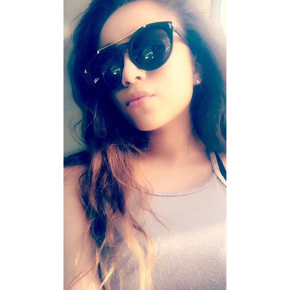 Meet your Posher, Yibsy