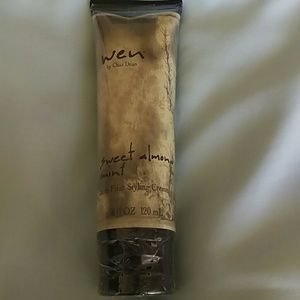 Wen sweet almond mint anti-frizz styling creme