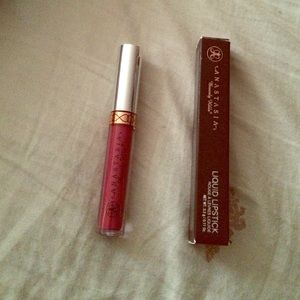 Anastasia Beverly Hills liquid lipstick in Craft.