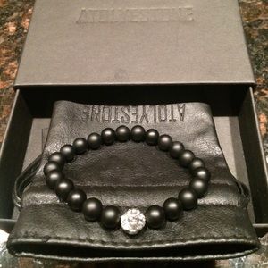 18kt White Gold Lion Head and Onyx Bracelet