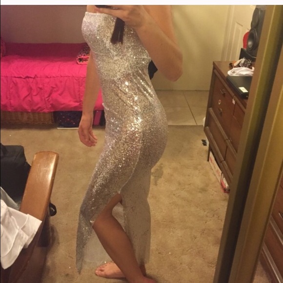 SUPER SILVER SPARKLY PROM DRESS