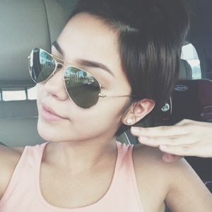 Meet your Posher, Elisa