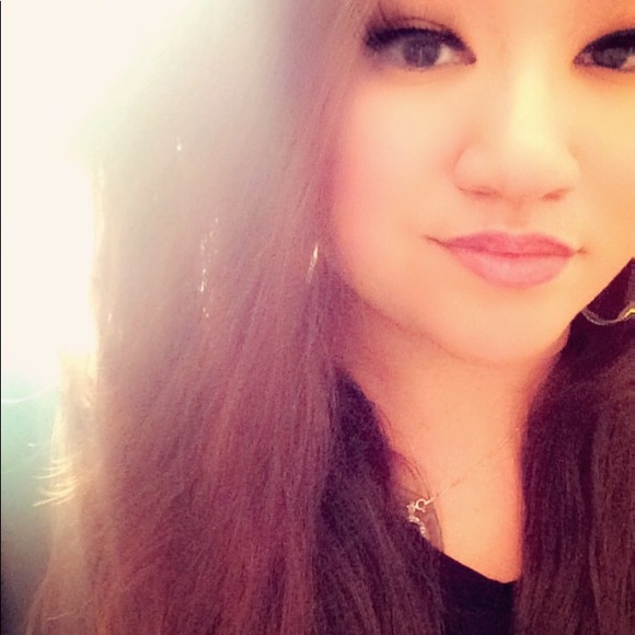 Meet your Posher, Annalee - Picture 3 of 6