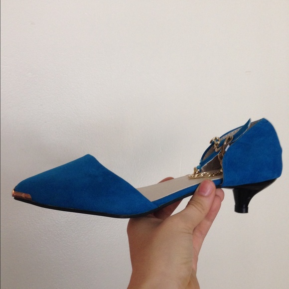 Blue Pointed Flats