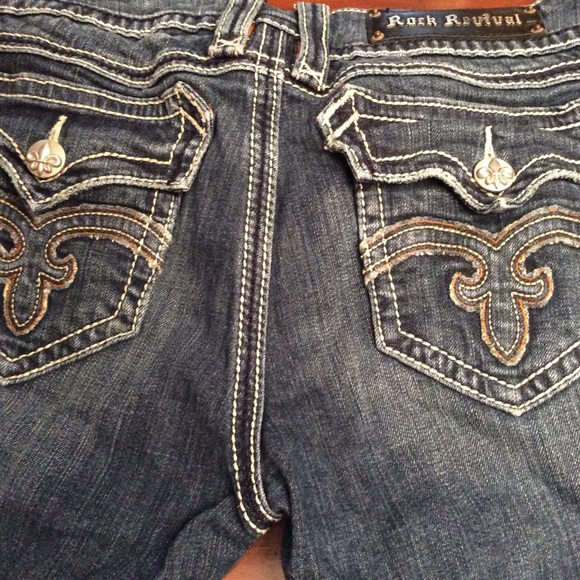 🎉SALE Final mark down🎉 Debbie Boot jeans size 29