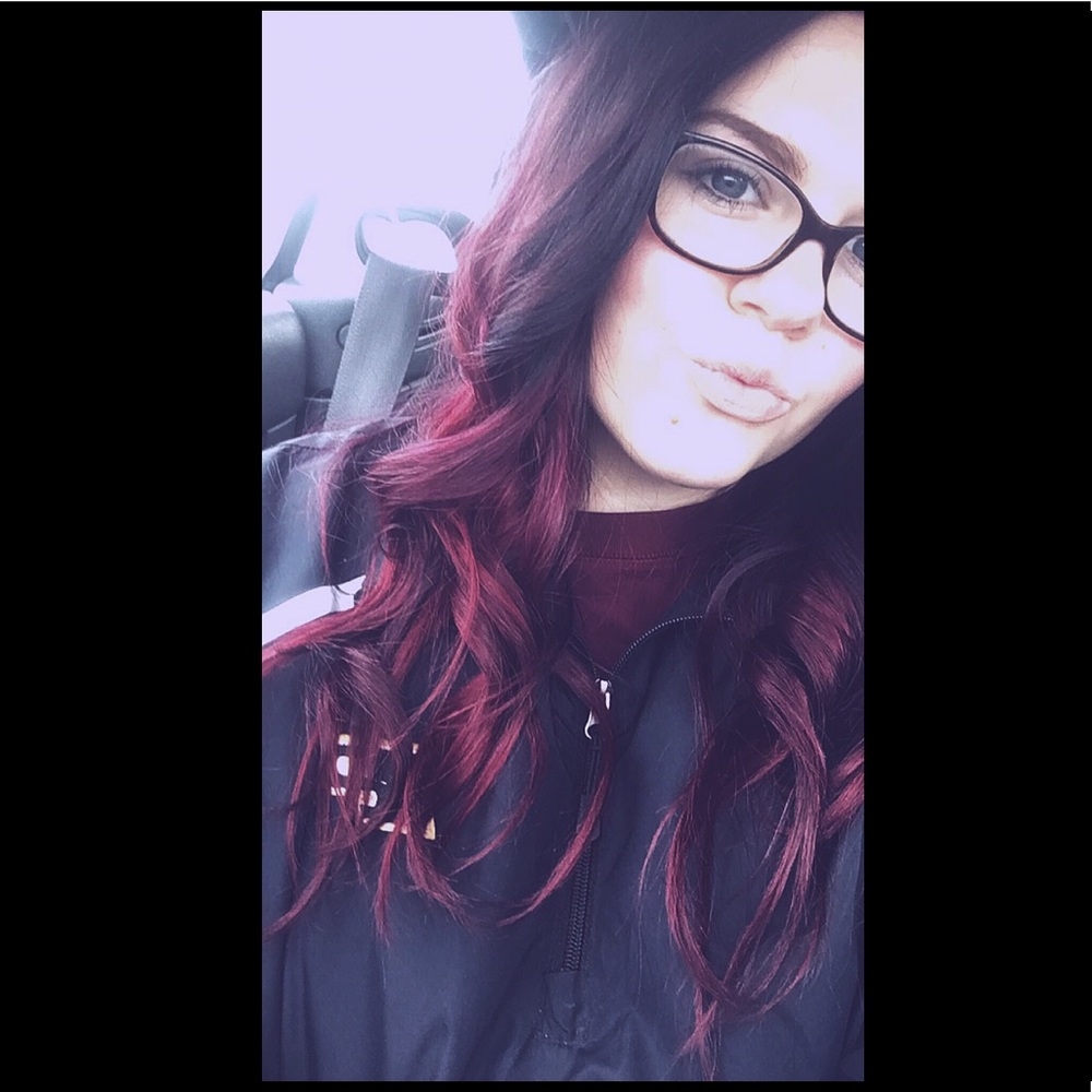 Meet your Posher, Makenzie