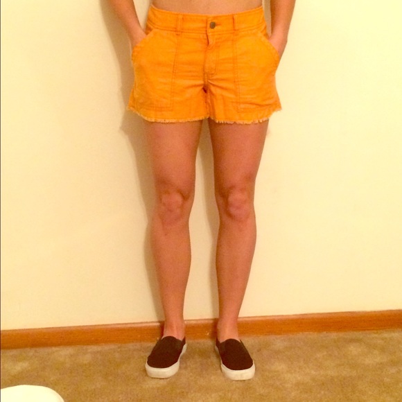Women's orange linen shorts. Size 2 free people