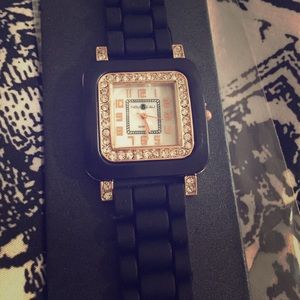 💕On Sale💕Black and gold watch