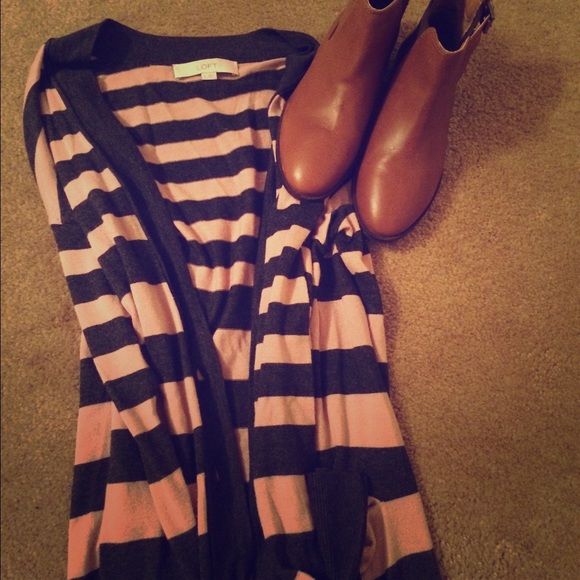 Women's loft long sweater size small