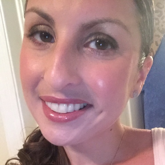 Meet your Posher, Korinne