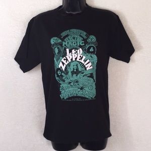 Vintage looking Led Zeppelin concert T-shirt SMALL